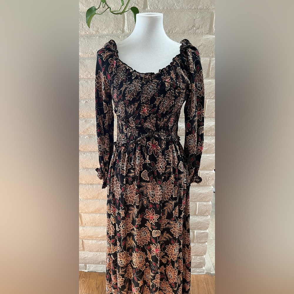 Black Angie dress from Piper and Scoot.